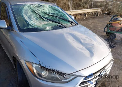 2017 Hyundai Elantra Se z USA, uszkodzony, nr VIN 5NPD74LF8HH140526